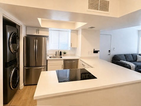 Furnished Finder property 997400_1 photo 3