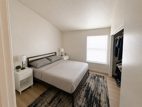 Furnished Finder property 997400_1 photo 8
