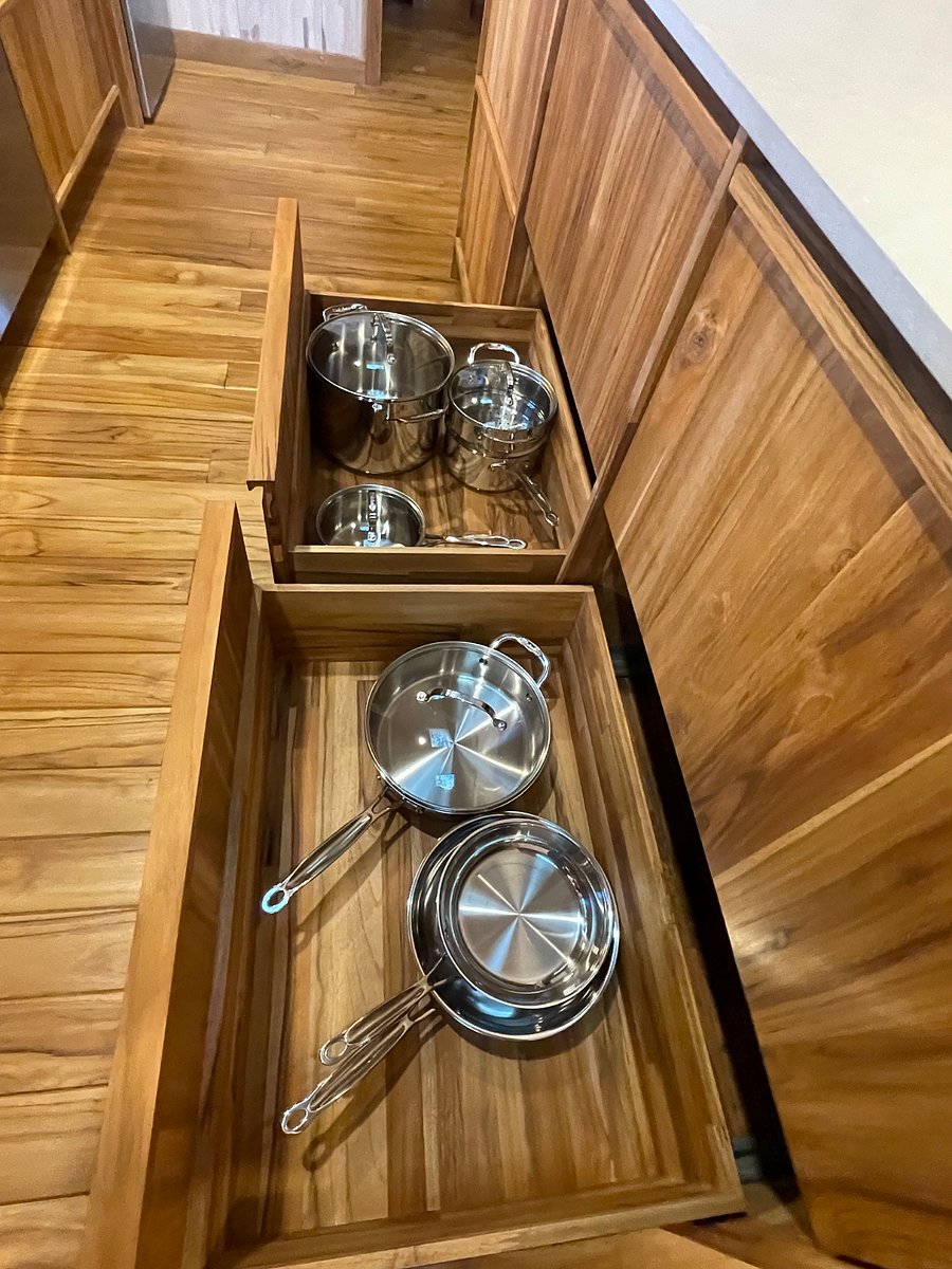 All Clad cookware plus bakeware