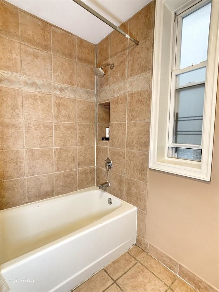 Furnished Finder property 997452_1 photo 12