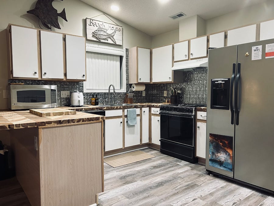 Full Kitchen
