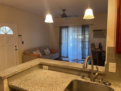 Furnished Finder property 997601_1 photo 12