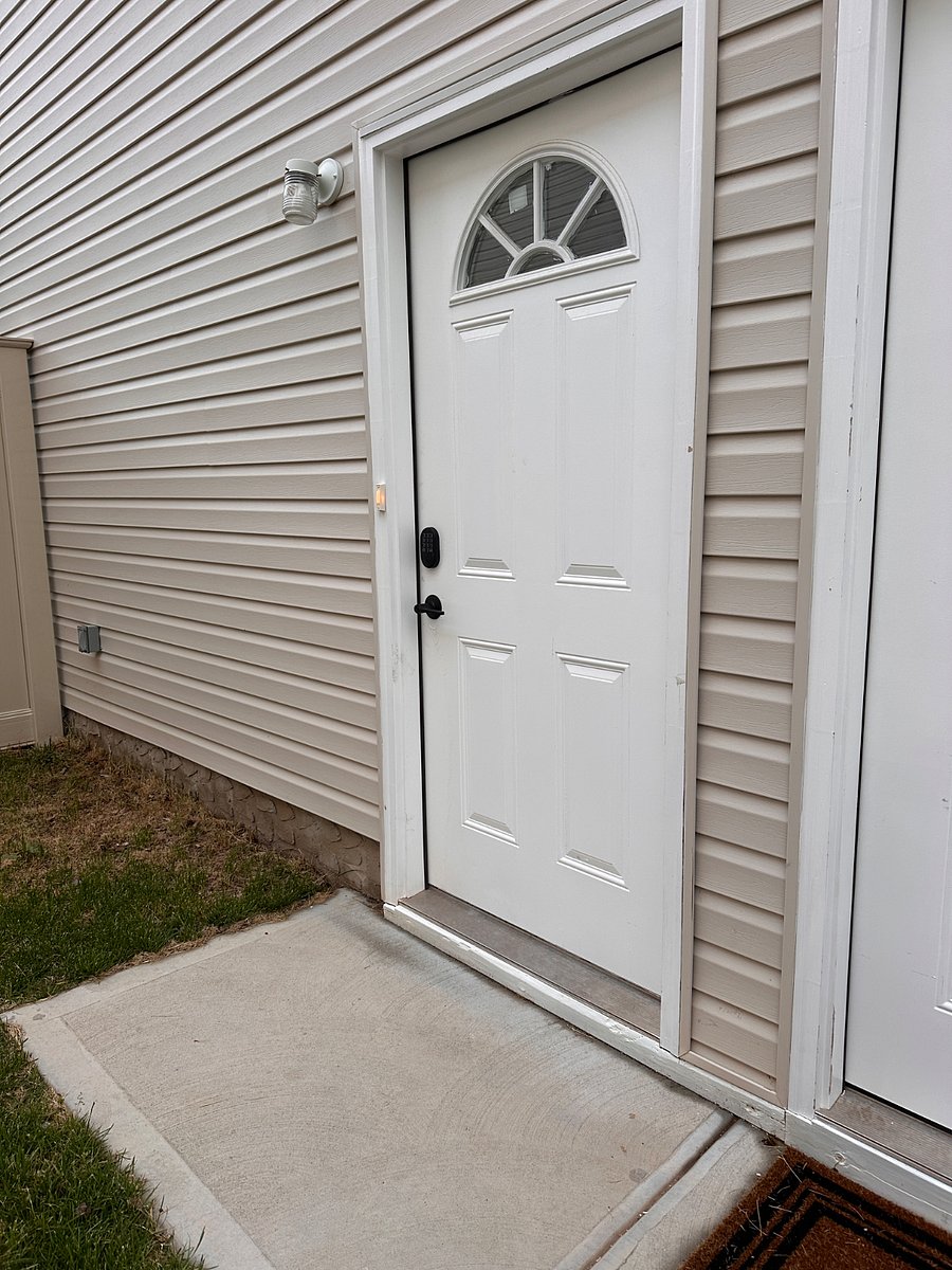 Exterior Door with Electronic Door Lock 