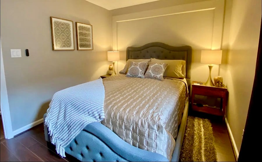 Bedroom 3. Queen bed.