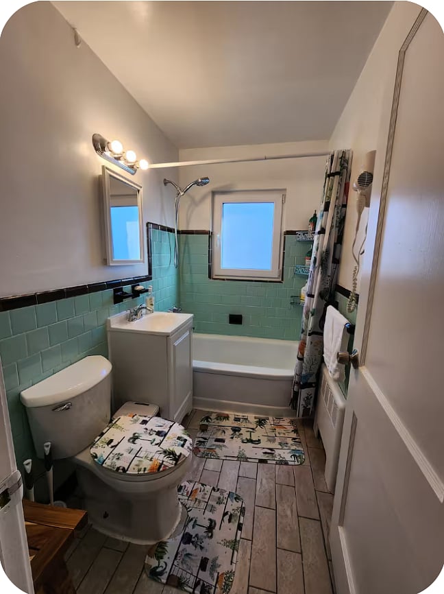 Full bathroom