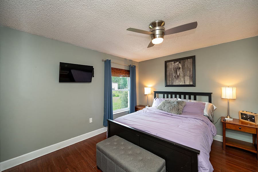 2nd bedroom