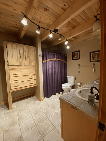 Full master bathroom