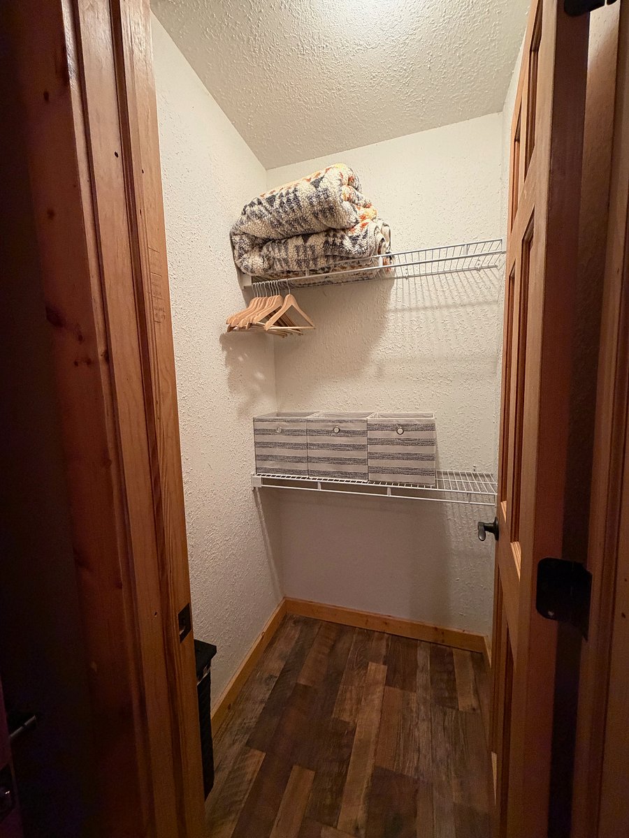 2nd bedroom closet