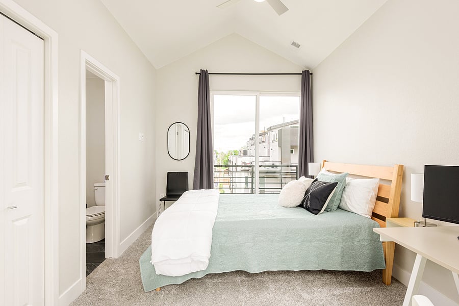 2nd bedroom / office / deck