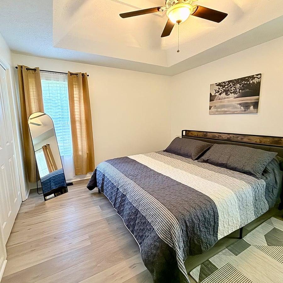 King bed suite