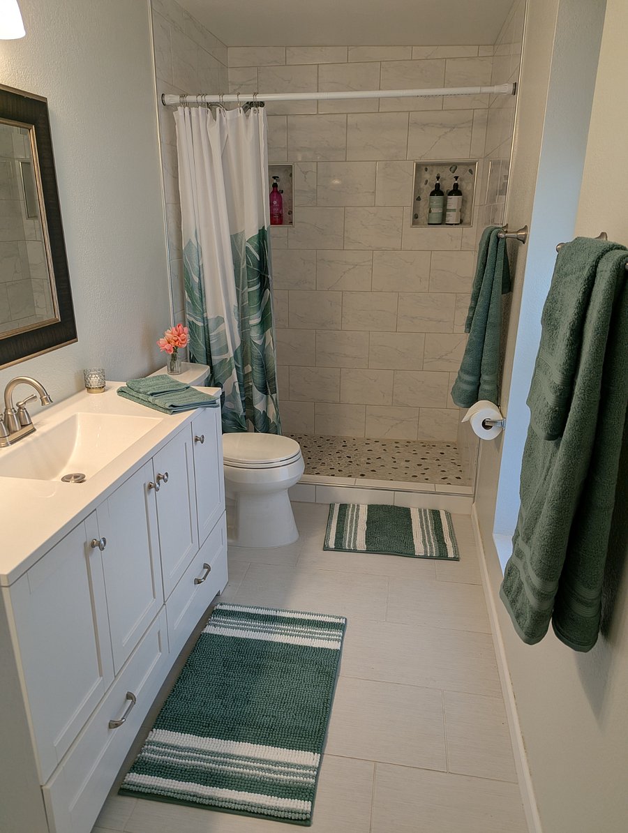 Master bathroom 