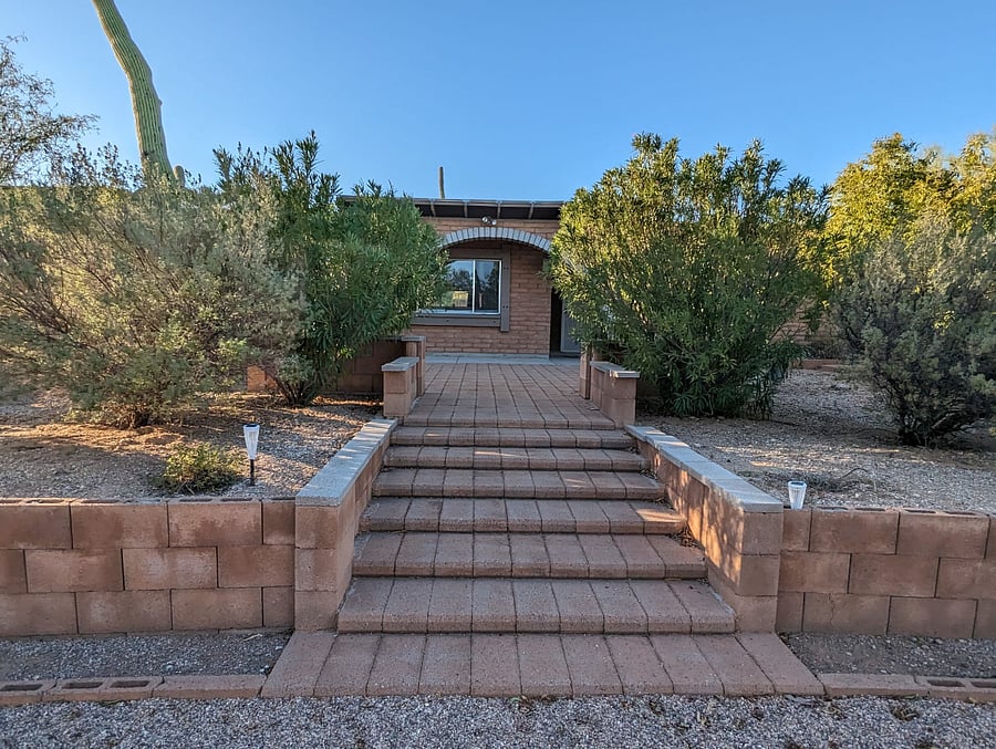 Easy stair to access the front door