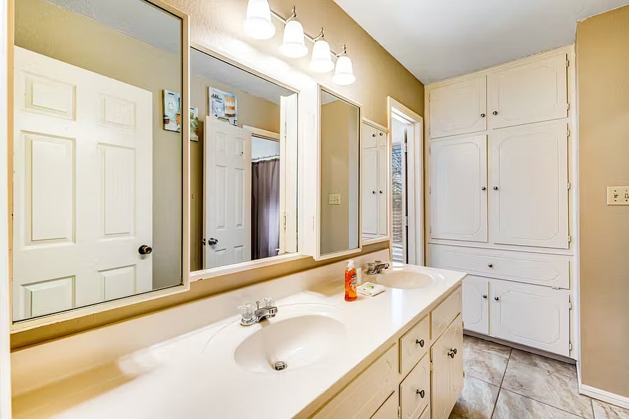 Kids - Guest Bathroom 2