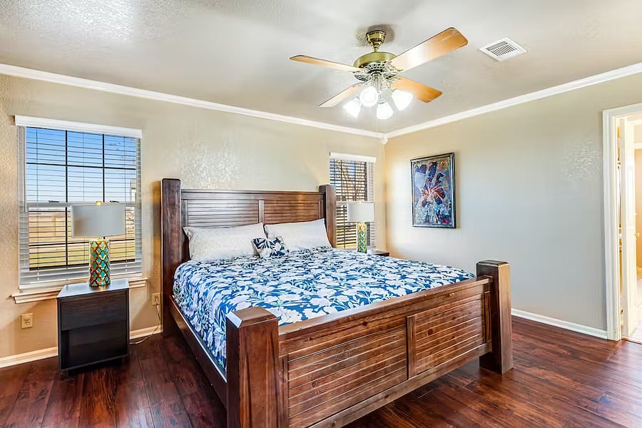 Master bed room 1