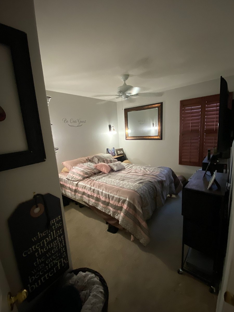 Guest bedroom
