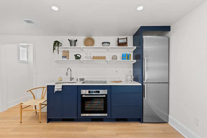 Fully furnished kitchenette