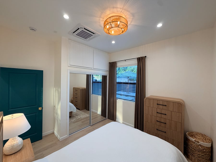 Guest Bedroom Closet and Storage