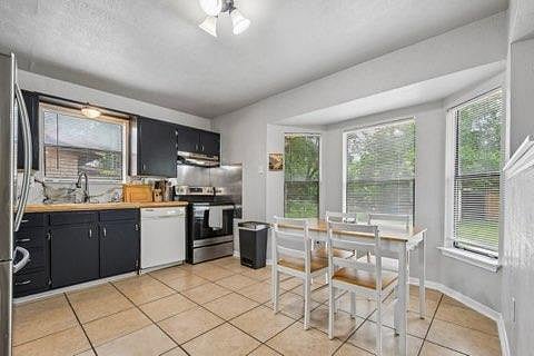 Furnished Finder property 998171_1 photo 9
