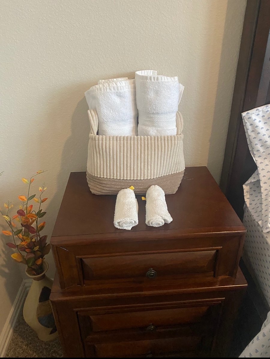 Towels and basics provided for a comfortable stay. 