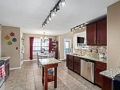 Furnished Finder property 998246_1 photo 9