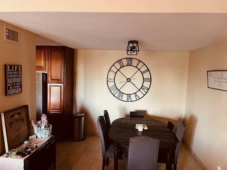 Dining room table 