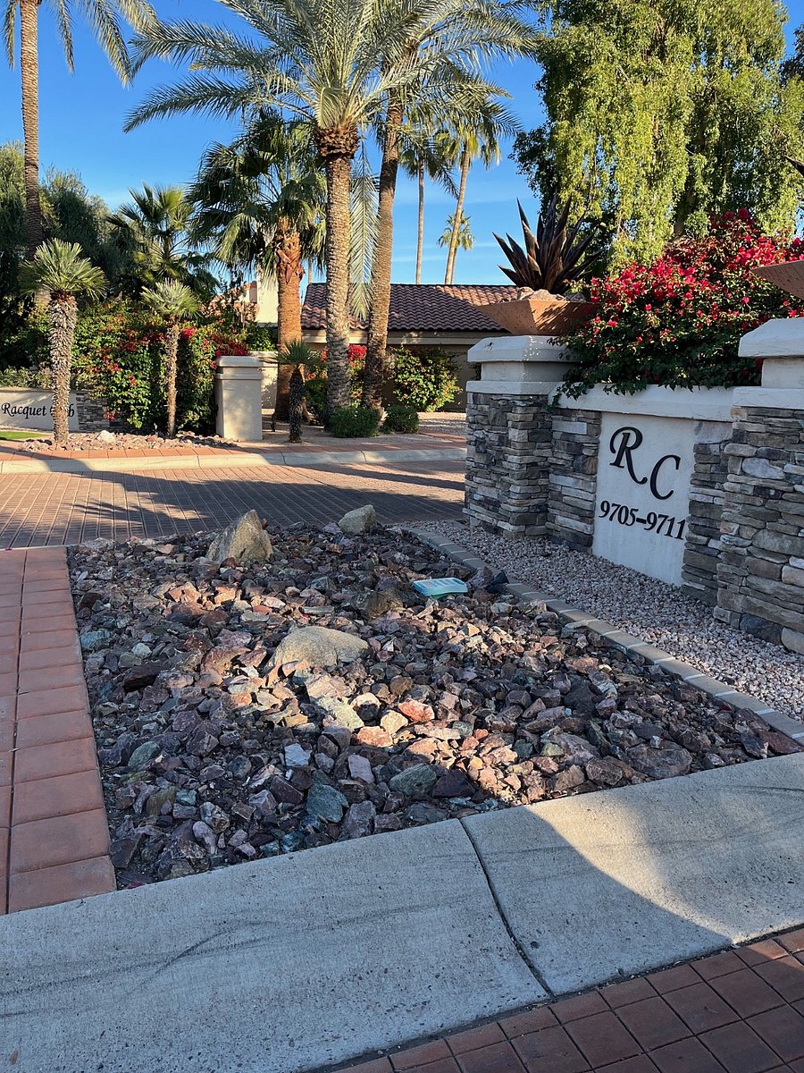 Main entrance 