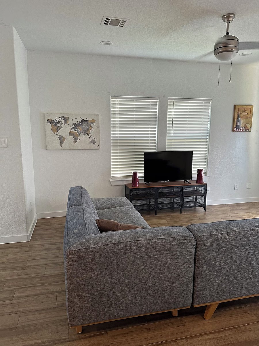 Furnished Finder property 998258_1 photo 3
