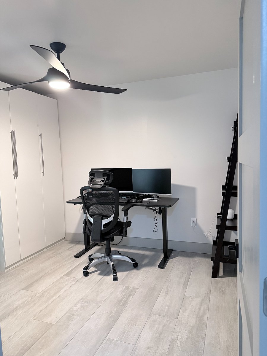 Office spaceKing Bed