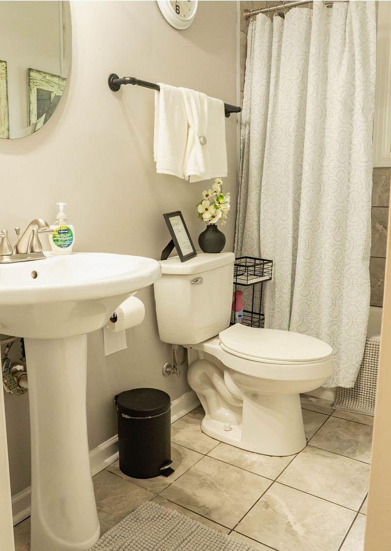 Full bathroom!