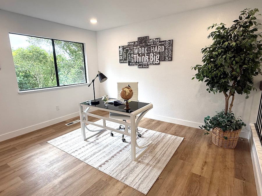 Room 5 - Use it for an office or a bedroom