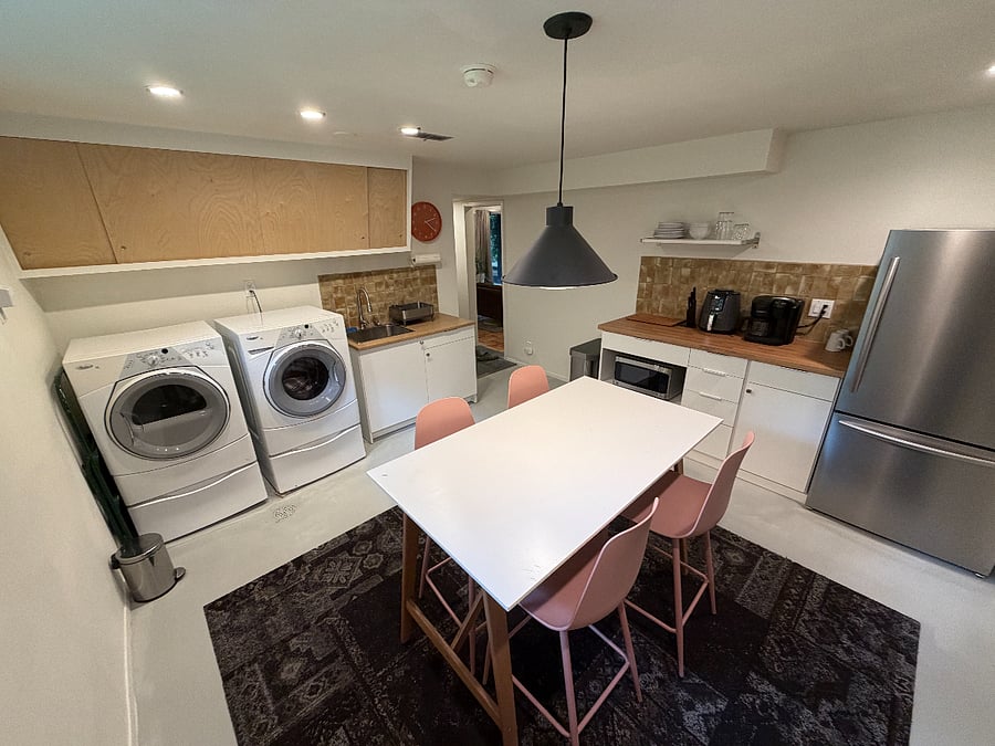 Kitchenette/Laundry