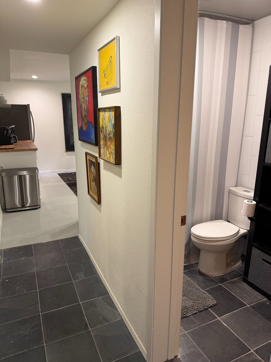 Bath/Hall/Kitchen
