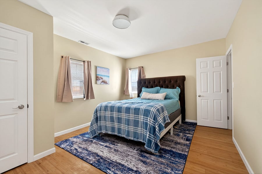 Main Bedroom with Queen Bed