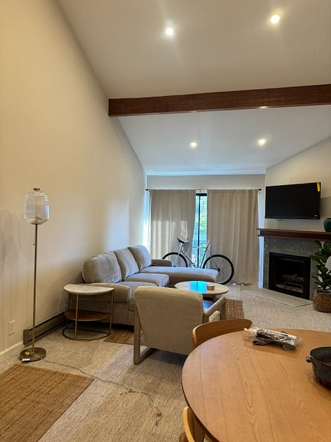 Furnished Finder property 998446_1 photo 15