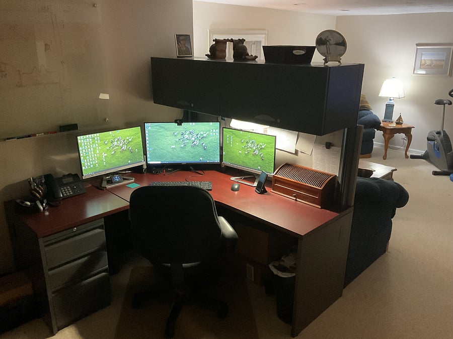 Work Desk: Private secured Internet (Wired & Wireless), Monitors and B&W Laser printer provided.