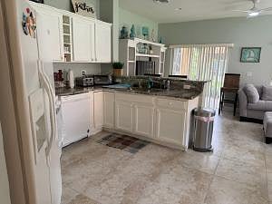 Furnished Finder property 998518_4 photo 9