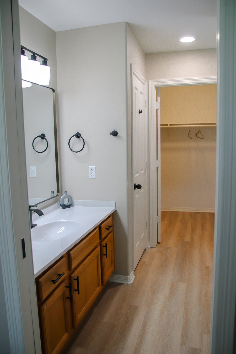Furnished Finder property 998521_1 photo 16