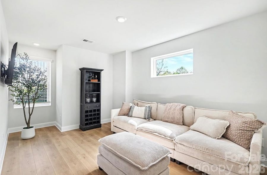 Furnished Finder property 998571_1 photo 2
