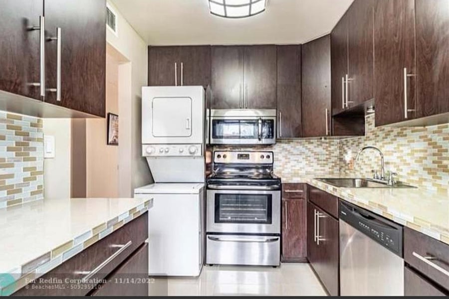 Furnished Finder property 998600_1 photo 7