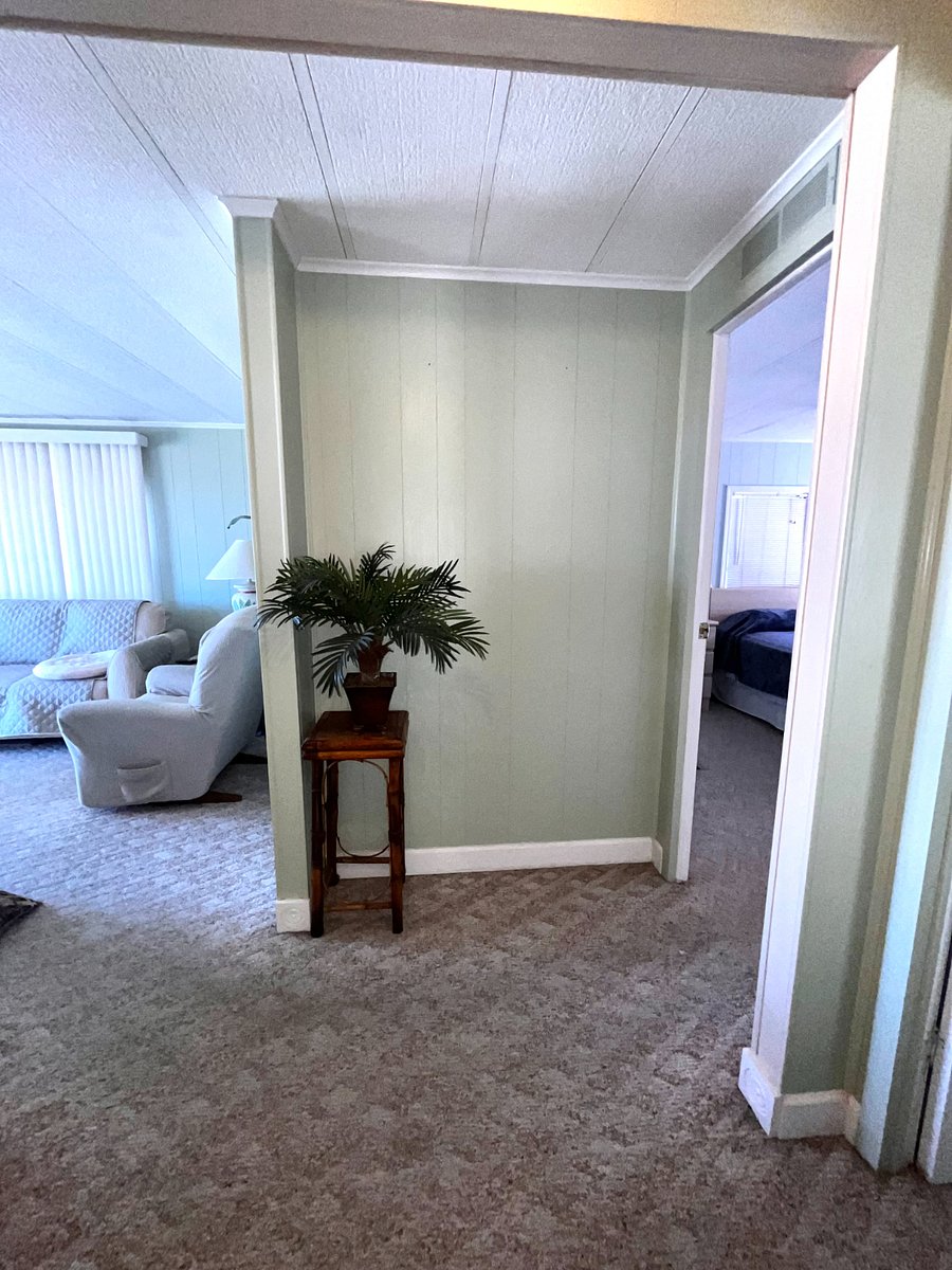 hallway by common bath
