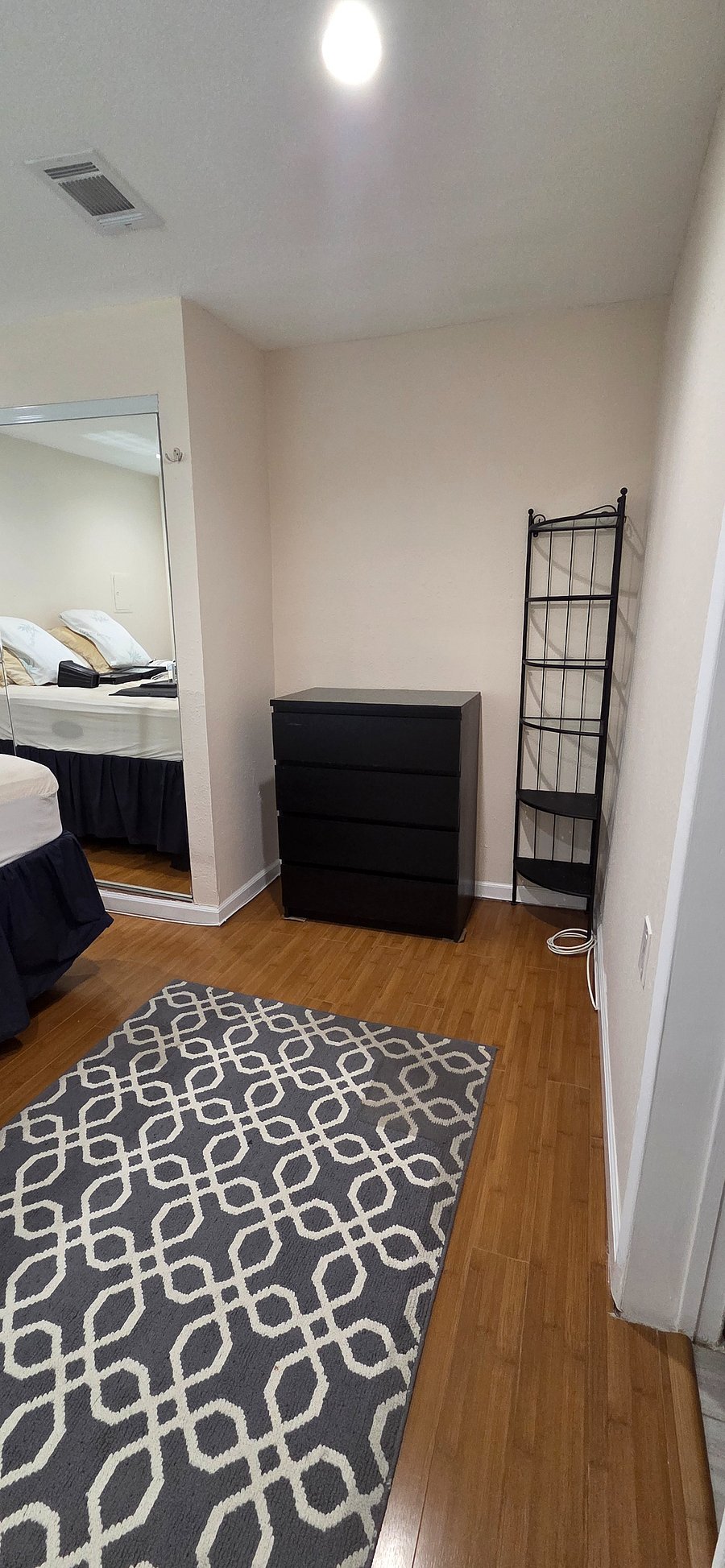 Furnished Finder property 998649_1 photo 6