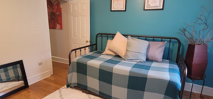 Second Bedroom (extended bed with easy assembly just underneath the frame)