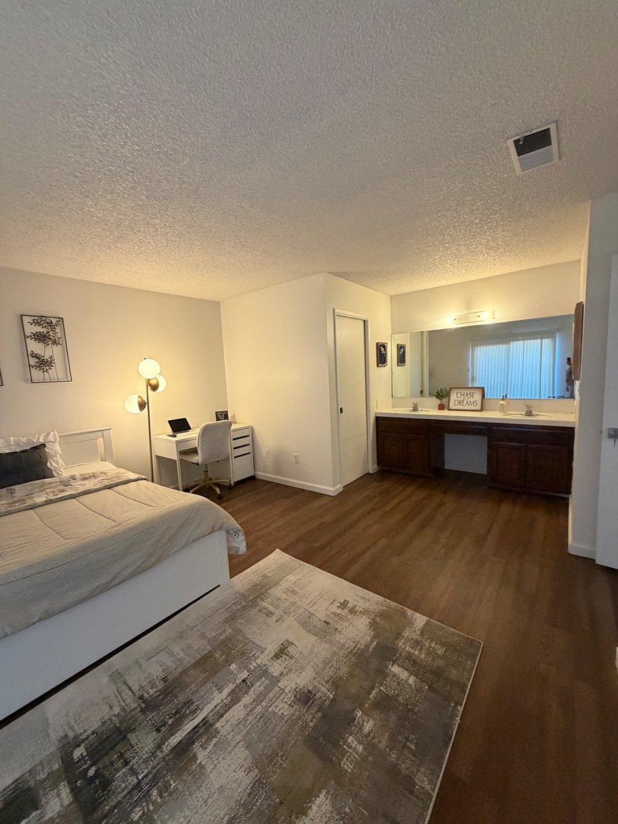 Furnished Finder property 998701_1 photo 9
