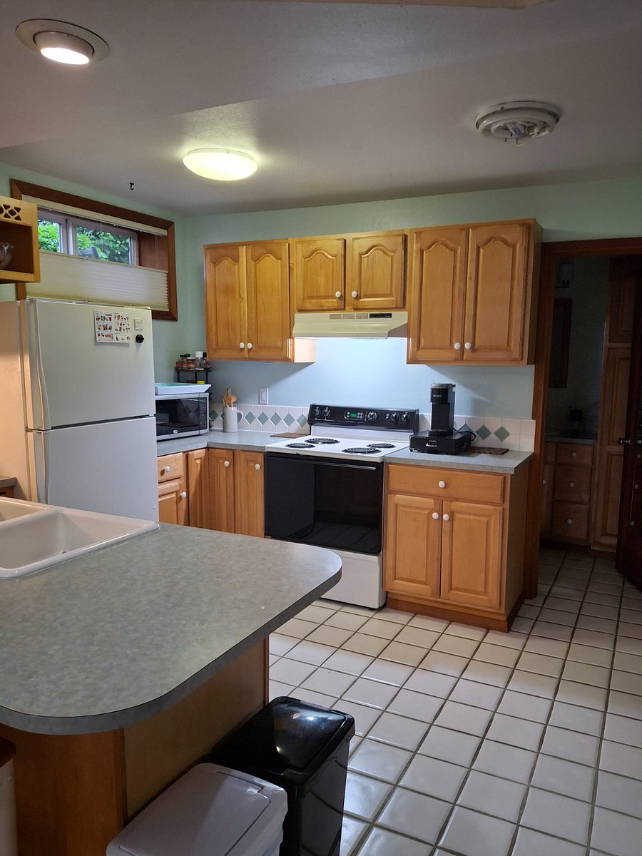 Furnished Finder property 998718_1 photo 13