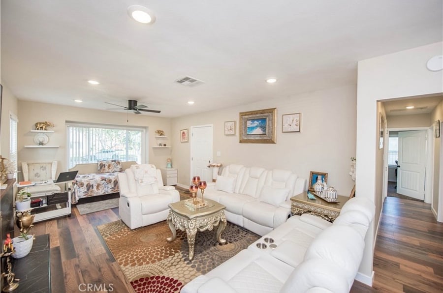 Extra single day bed in living room area 