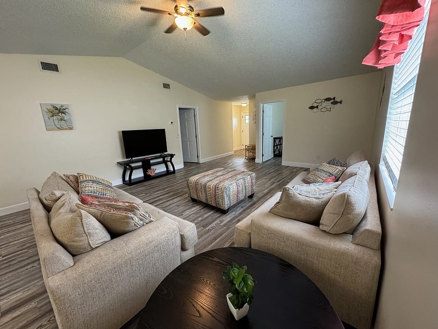 Furnished Finder property 998847_1 photo 3