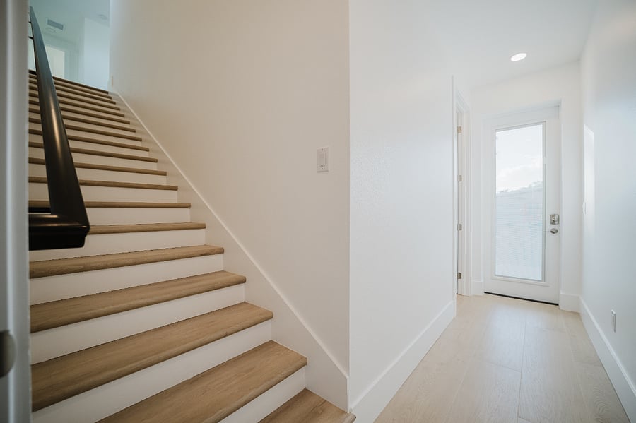 Private entrance in 2 bedroom loft