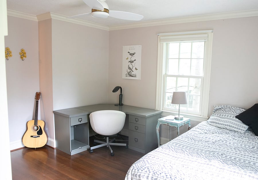 Guest Bedroom with Queen