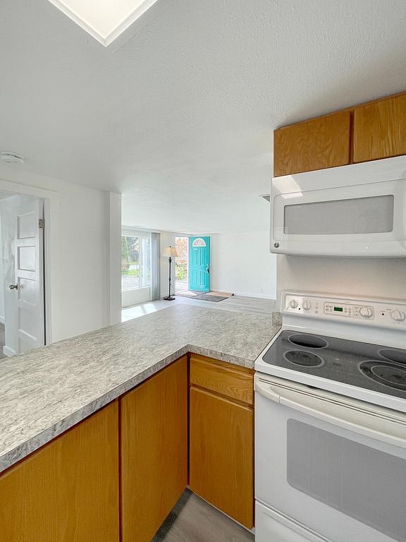 Furnished Finder property 998974_1 photo 6