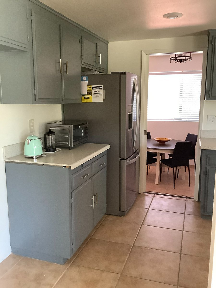 Kitchen refrigerator